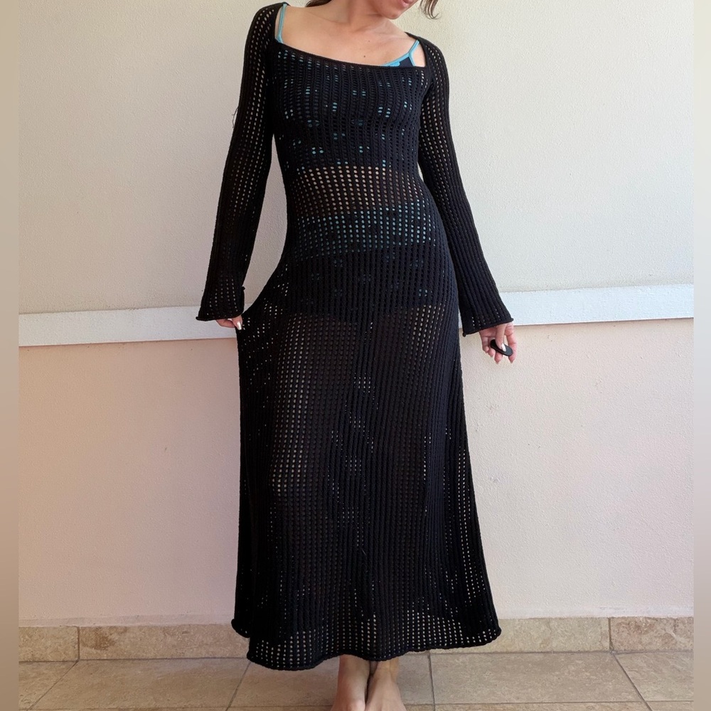Chic Black knit Long Sleeve Beach Cover Up